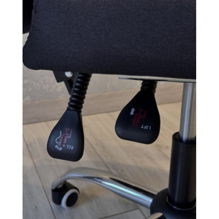 Офісне крісло BOSS KO22 Premium з масажем, висувна підставка для ніг, тканина, сіре до 130 кг