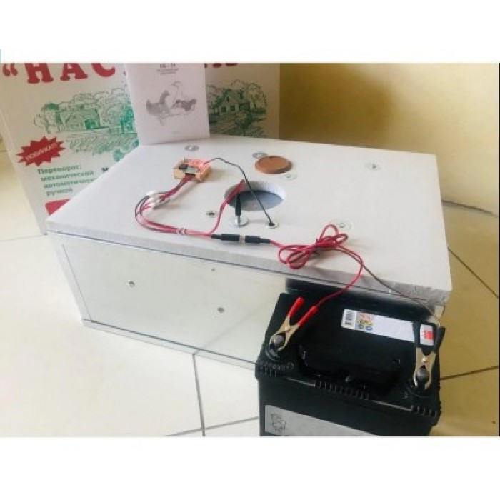 Інкубатор Наседка Іб-54 механічний, цифровий, 12 Вольт, обшитий металом, ТЕН