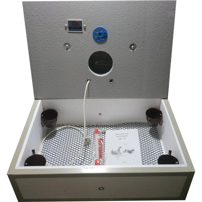 Інкубатор Наседка 70 яєць ручний переворот, цифровий, металевий куточок