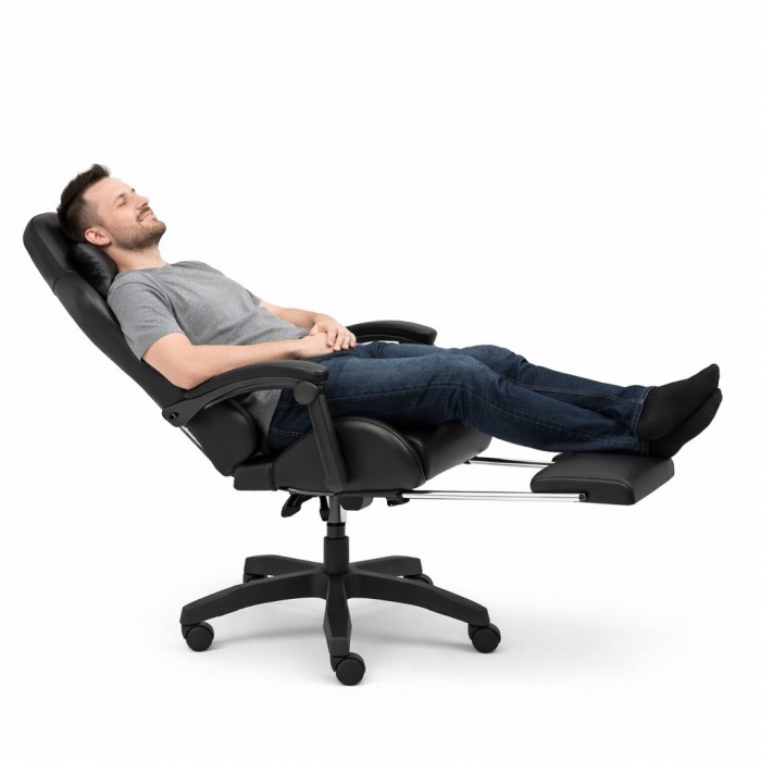 Оригінальне геймерське крісло до 130 кг з масажною подушкою, підніжкою ThroneX чорне