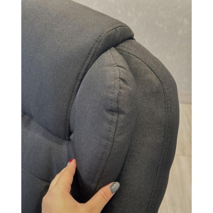 Офісне крісло з тканини до 130 кг з масажною подушкою та підставкою для ніг BOSS KO22 Premium Чорне